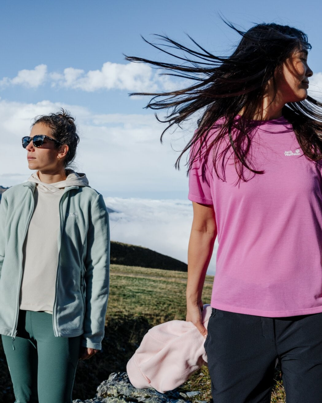 Sale Women's Midlayers