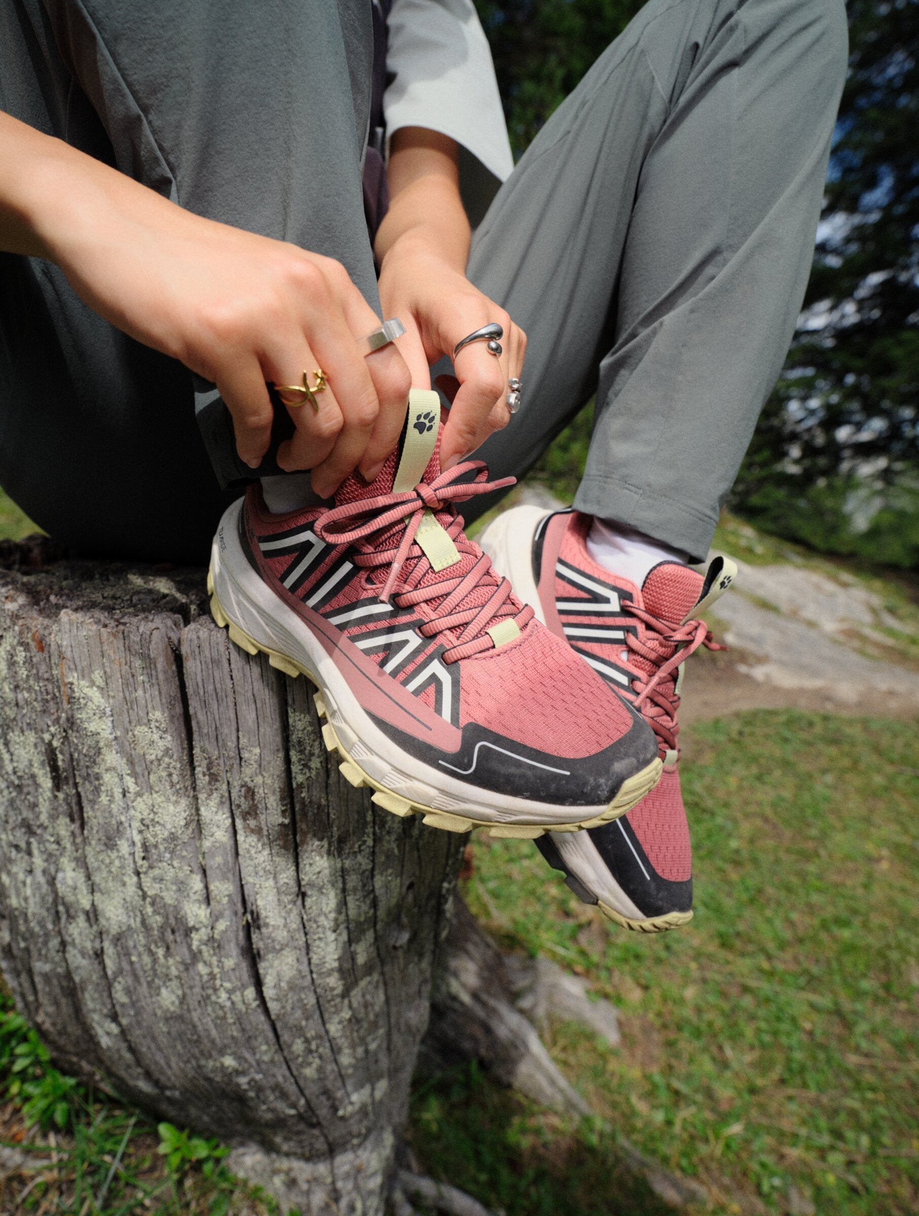 Outlet Women's Sneaker