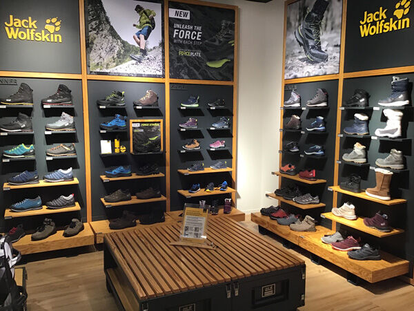 Jack wolfskin store near clearance me