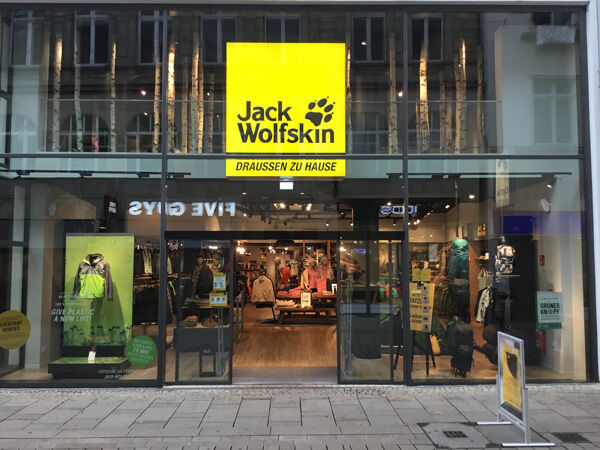 omroeper Verwijdering vroegrijp JACK WOLFSKIN STORE: Wiesbaden, Langgasse 17 – JACK WOLFSKIN