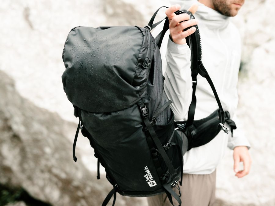 Jack wolfskin man bag deals