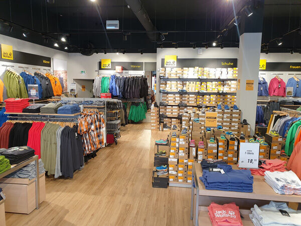 geschiedenis diep Avondeten JACK WOLFSKIN OUTLET: Wustermark, Alter Spandauer Weg 1 EG/ Unit 88 and 89  – JACK WOLFSKIN