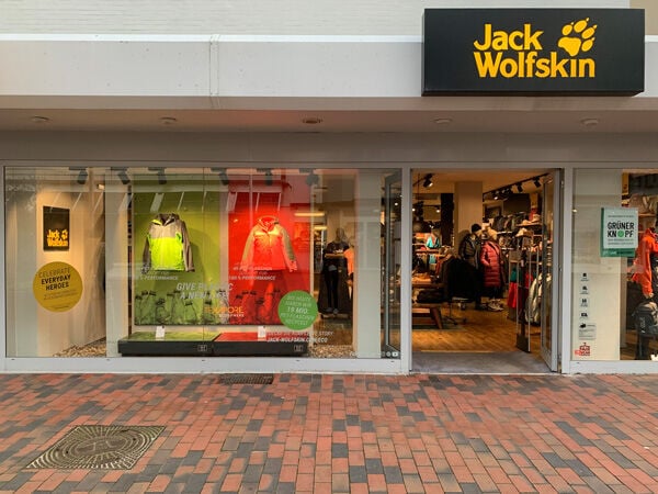 Jack wolfskin store 2025 locator