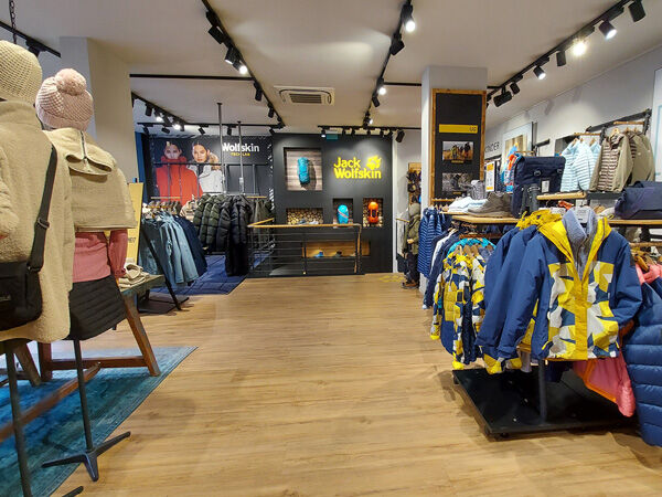 JACK WOLFSKIN STORE: Hamburg, Mönckebergstrasse – JACK WOLFSKIN