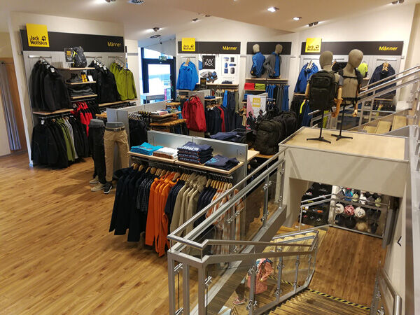 Jack wolfskin shop outlet near me