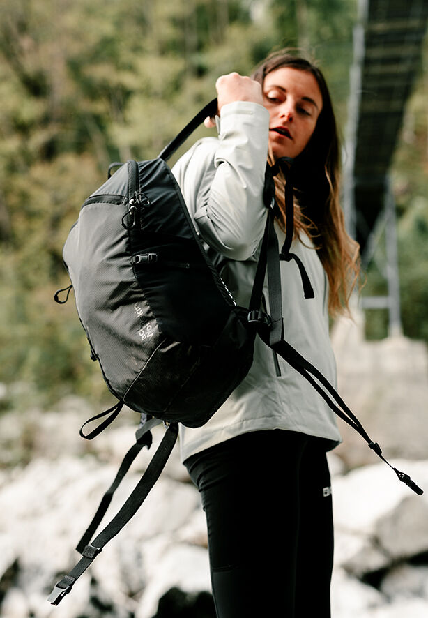 PRELIGHT SHAPE 15 Phantom One Size Sustainable hiking pack JACK WOLFSKIN