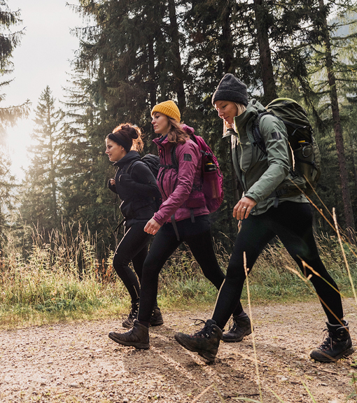 Jack wolfskin store hike