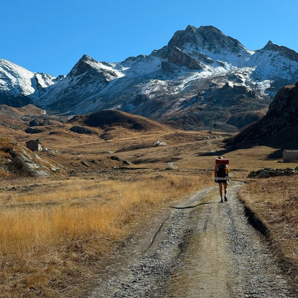 Background photo Marc Hügel