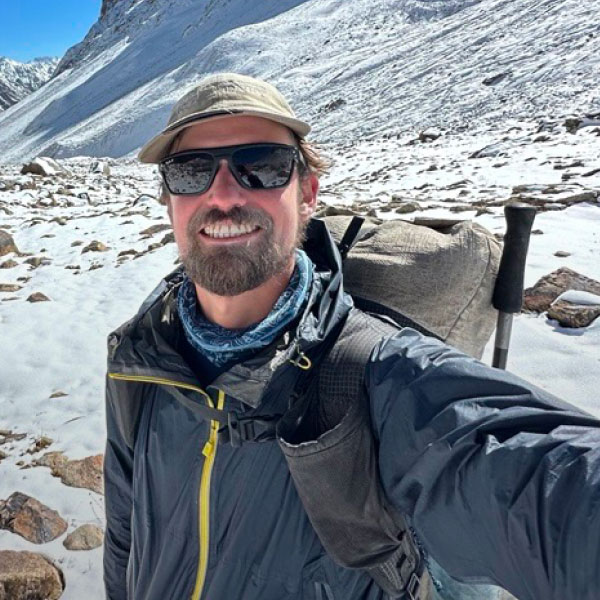 Background photo Alexander Campbell